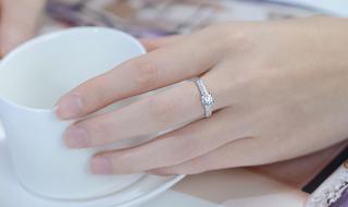 患难见真情的名言或格言,不是友谊的 表达人间真情的箴言